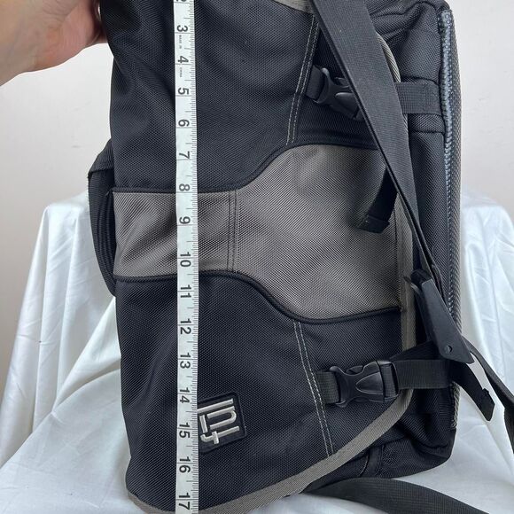 FUL Padded Nylon Crossbody Messenger Laptop Bag bag with padded interior - Picture 8 of 8